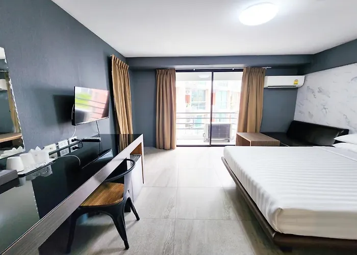 Watana Hotel